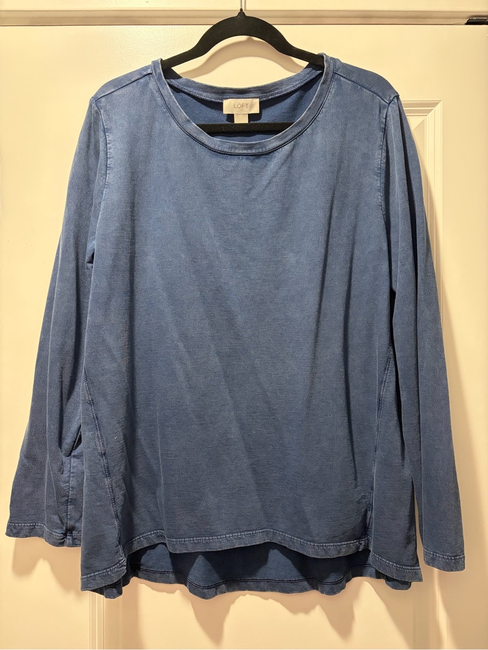 LOFT Blue Long-Sleeve Crewneck Top